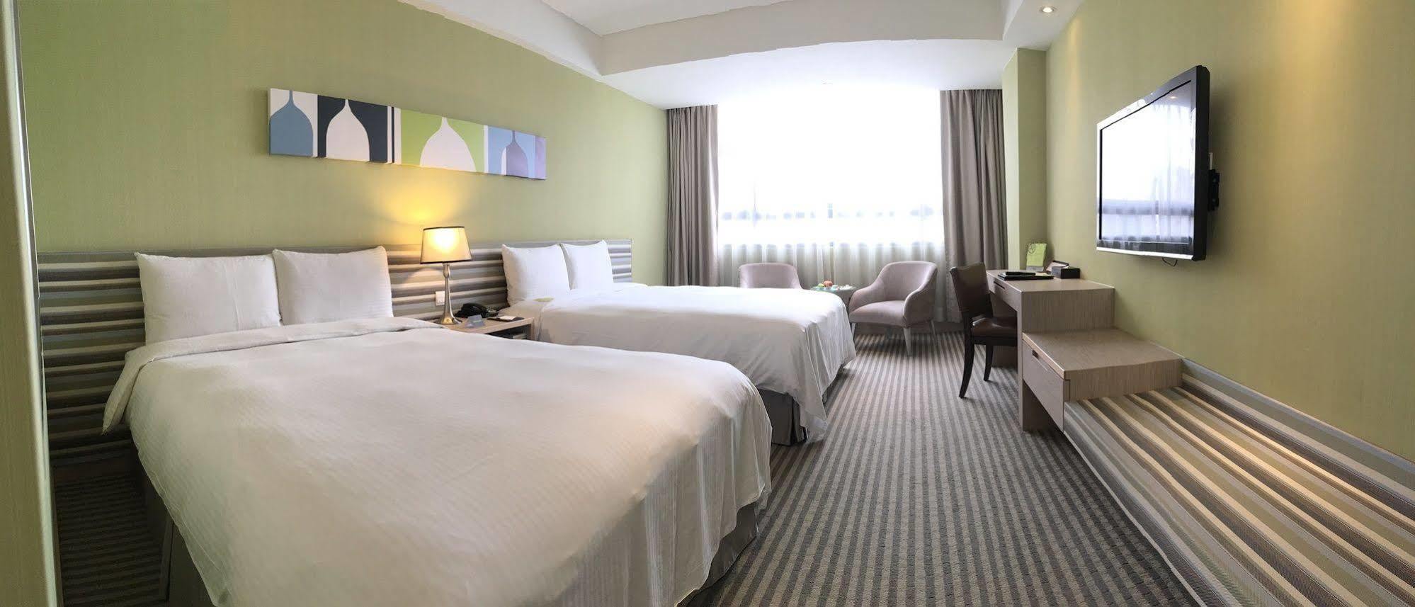 Park City Hotel Central Тайчжун Экстерьер фото